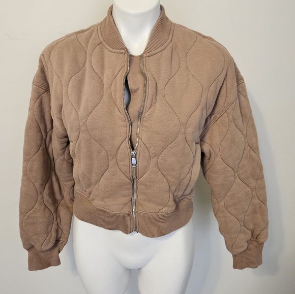Abercrombie and Fitch Quilted Bomber Jacket Size Medium EUC - Picture 7 of 12